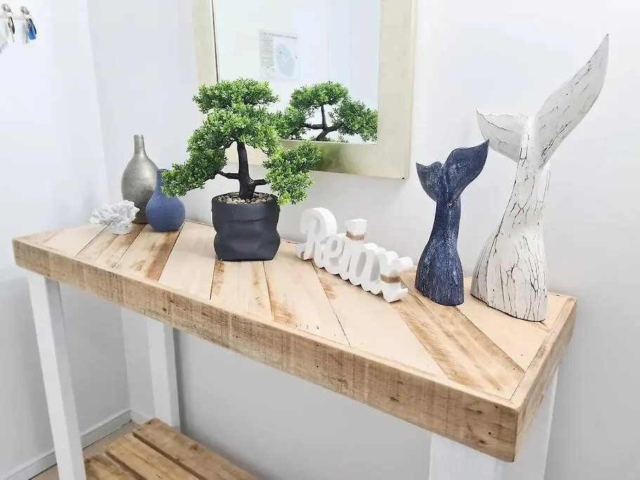 Chevron Renaissance 2Br W/ Lovely Views 골드코스트