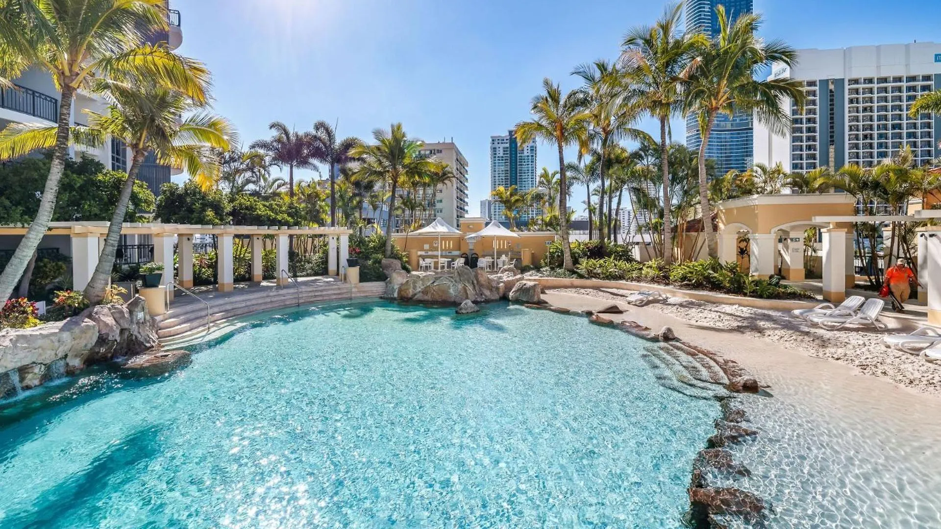 Chevron Renaissance 2Br W/ Lovely Views 골드코스트